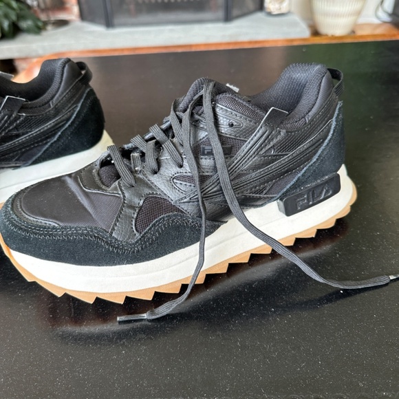 Fila Leather Sneakers Sandenal Orbit Black Size 9 Great Condition - Picture 10 of 15